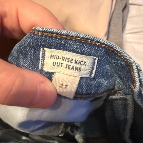 Madewell Flare Jeans in Classic Blue lady in last picture is 5’7 to give length - Picture 5 of 6